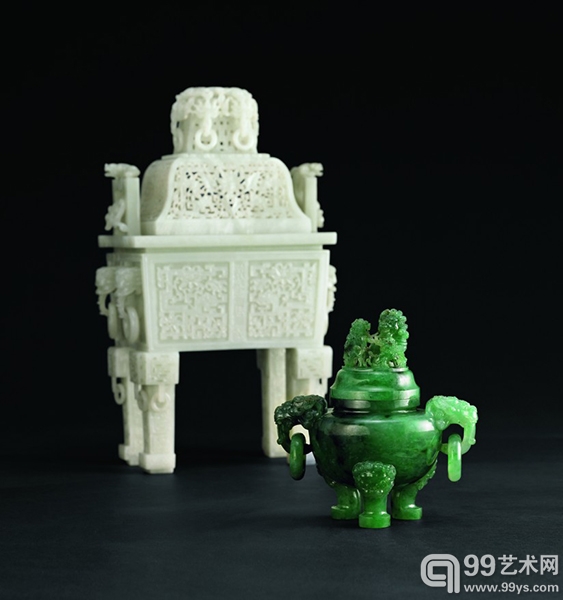 清乾隆  白玉浮雕兽面纹仿青铜香薰