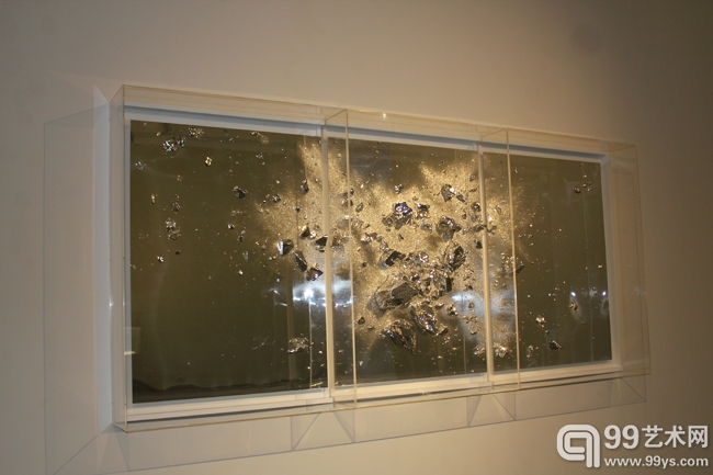 无所遁形——展望个展现场：展出《小宇宙》系列作品