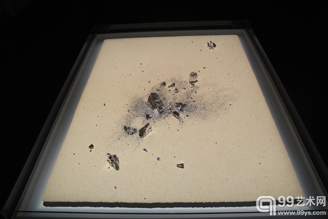 无所遁形——展望个展现场：展出《小宇宙》系列作品