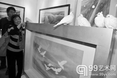 上海艺博会“动物”进场 藏家当即买24幅作品