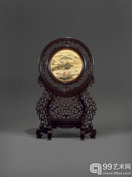 王芝文  微书“七言绝句”插屏  直径 24.5cm