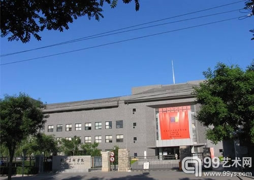 大学生（广州）艺术博览会——前所未有的规模与专业精神