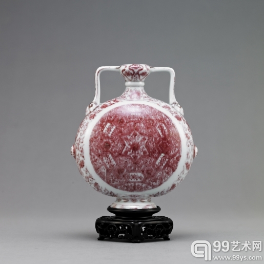 清乾隆 釉里红文字梵语双耳扁瓶 H:18cm