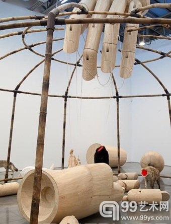 黄永砯个展“Circus”纽约开幕.jpg