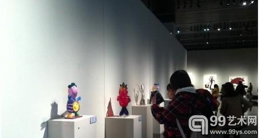 市民在参观胡安·里波列斯作品