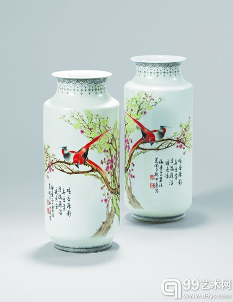 Lot540 田鹤仙 粉彩梅花雀鸟纹瓶（一对）H 27.2cm