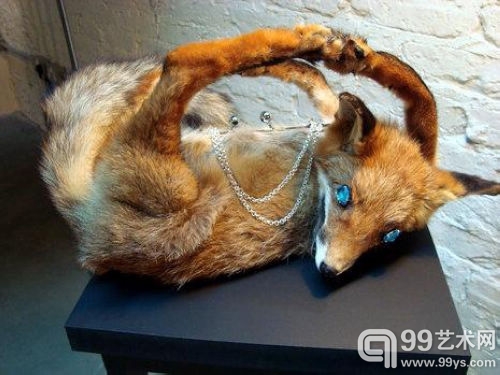 狐狸标本手包