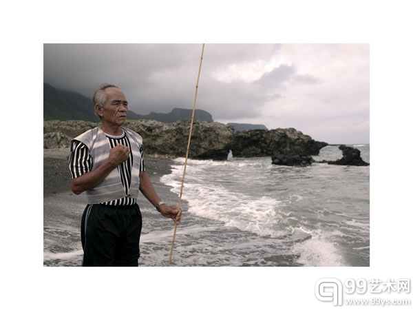 Charwei Tsai蔡佳威，《兰屿海景》，2012，视频，4分钟，与特瑞因•塔什•扎西次仁合作，由艺术家提供