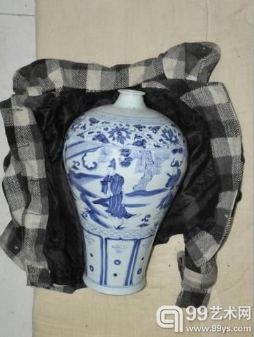 该古董是价值2000元的赝品