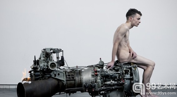 罗杰·海恩斯（Roger Hiorns）个展近日开幕