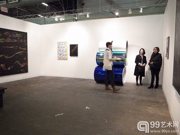 苏黎世的鲍勃·凡·奥尔索瓦画廊（Galerie Bob van Orsouw）展位