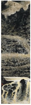 刘国松《世界屋脊》，1987年作，水墨设色纸本，147.5 x 42 cm.约5.6平尺，成交价：HKD713,000。