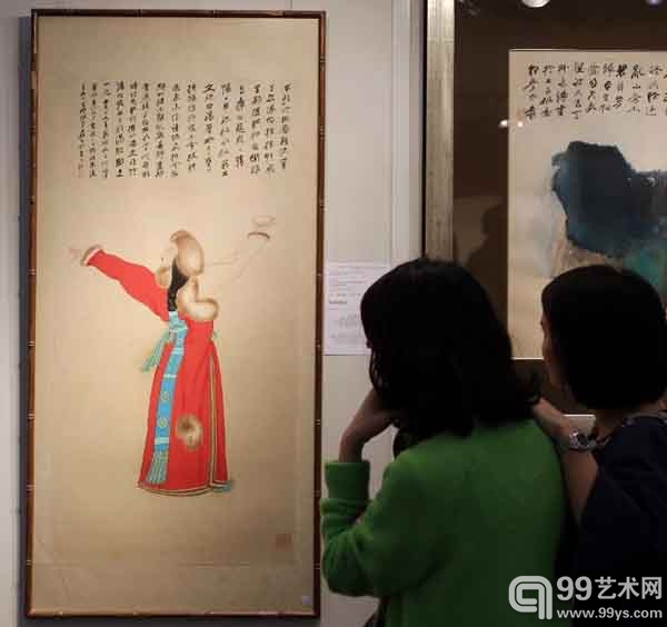 中国书画成交强劲 明清官窑惊艳亮相