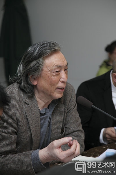贾方舟在研讨会发言