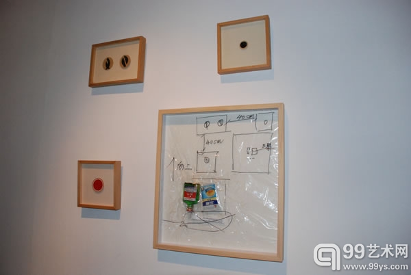 “杜尚 与／或／在 中国”展览现场 艾未未作品