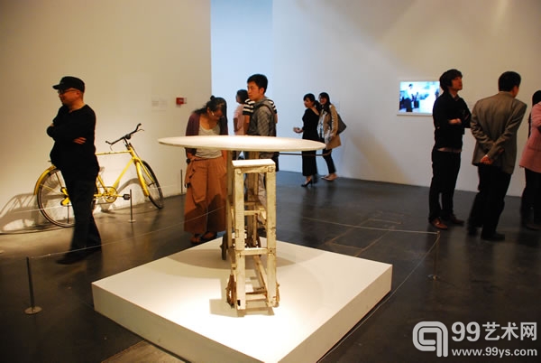 “杜尚 与／或／在 中国”展览现场