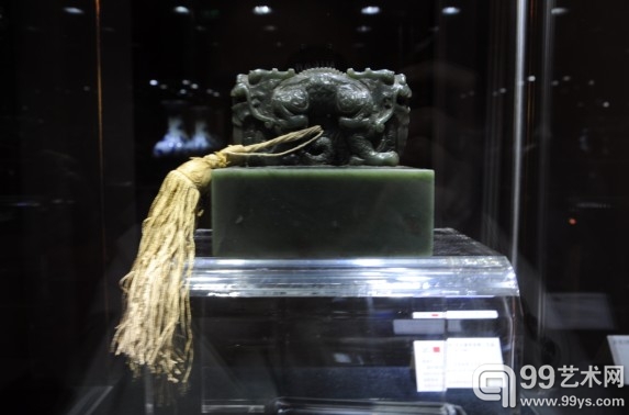 中国嘉德2013春拍预展现场-古董珍玩