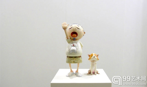 村上隆的雕塑“Pom&Me”