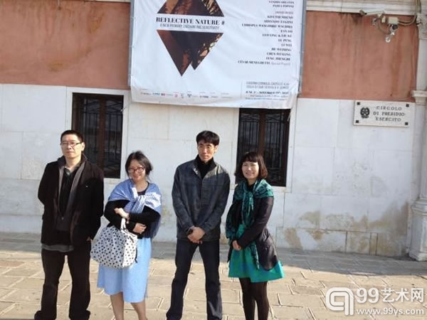 肯尼亚馆左一中国艺术家何玮明 意中双年展策展人 棉布  艺术家吕鹏   杨柳