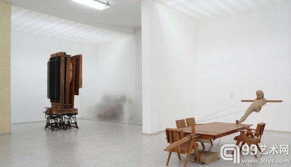 Mark Manders , Installation view, 2013