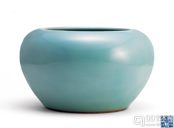 清乾隆 茶叶末釉长颈瓶 《大清乾隆年制》款 18.6cm