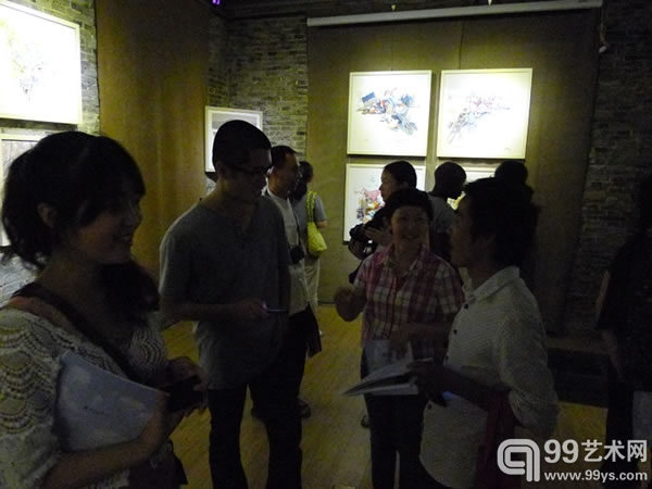 “候鸟——美院留学生群展”现场