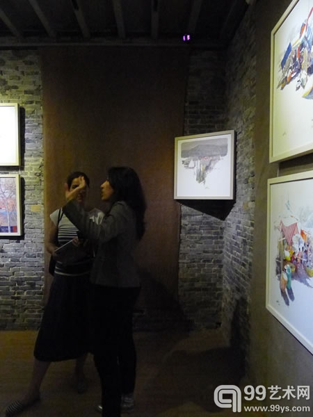 “候鸟——美院留学生群展”现场