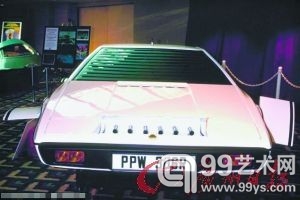 邦德电影中的道具车——莲花Esprit。