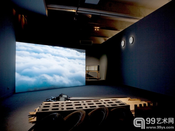 2012台北美术奖优选奖得主刘玗及吴思嵚作品〈两个末日〉展览现场
