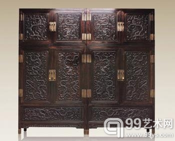 清乾隆紫檀高浮雕九龙西番莲纹顶箱式大四件柜