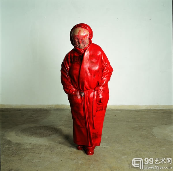 图2.3.3  向京  秘密  雕塑  171×70×43cm  2005年  玻璃钢着色