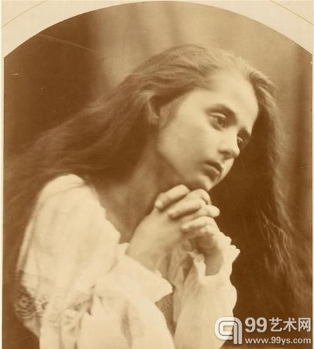 盘点：卡梅隆夫人在玻璃屋拍的十二年人物肖像