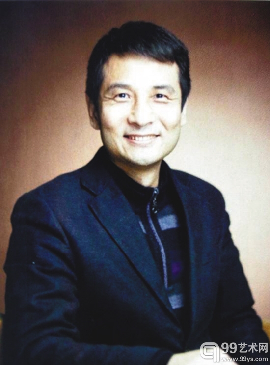 中国文化部艺术服务中心艺术品鉴定评估工作委员会认证委员　　文华藏宝馆馆长 —— 陈魁