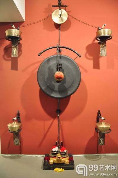 Taylor Kuffner_Gamelatron installation
