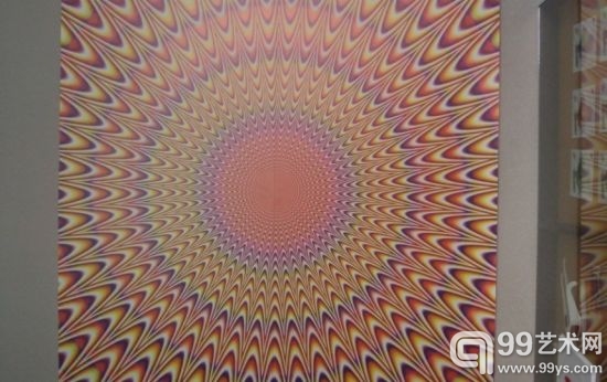圣彼得堡新开幻觉博物馆 展出奇异现象