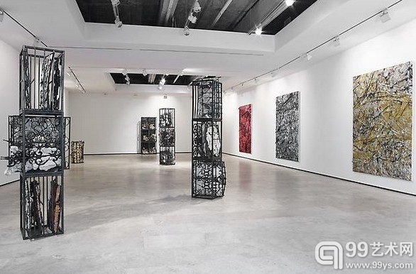 安吉尔·奥特罗的个展在纽约开幕
