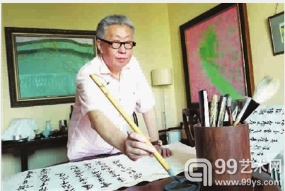 每天练习书法成为了钟鸣的“必修课”