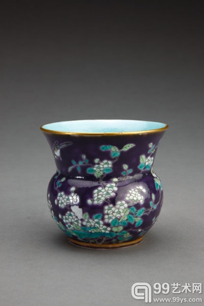 藕荷地粉彩花鸟图渣斗