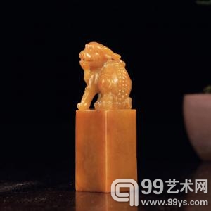田黄石双角瑞兽章　重73g