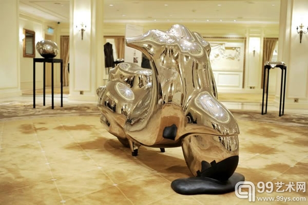 2013年5月份a.i.m. gallery 在香港半岛酒店举办的“艺术及文化预展”的作品