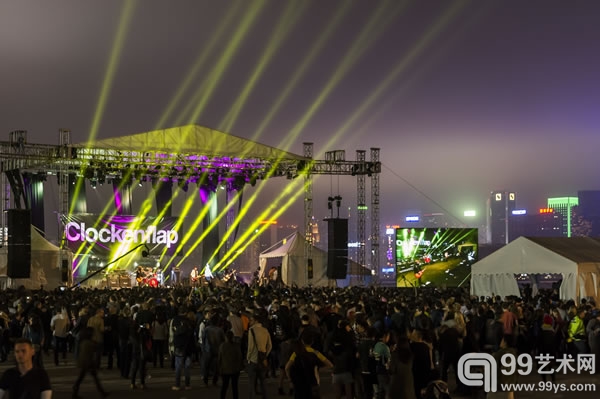 在香港举行的国际级户外音乐文化节——Clockenflap