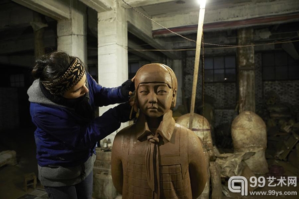 “女版兵马俑”正在上海展出