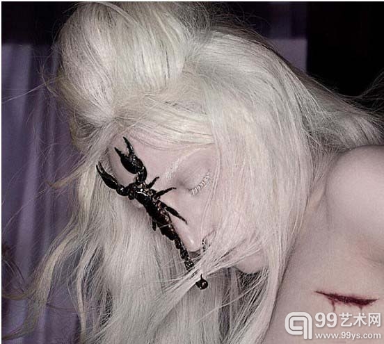 Lady gaga公布“维纳斯”艺术照 全裸致敬名画