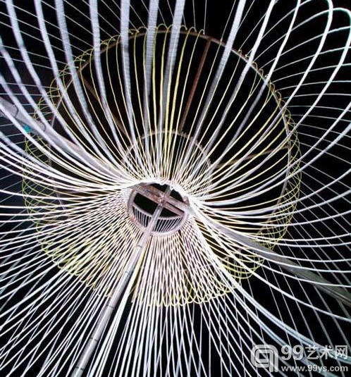 美国艺术巴塞尔 交互式灯光点亮迈阿密海滩