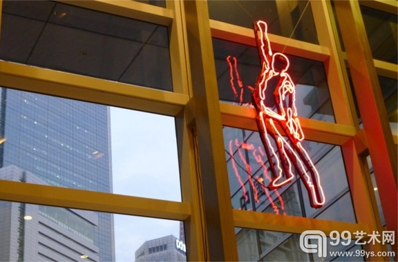 马大哈《坚持住》，霓虹灯，2013