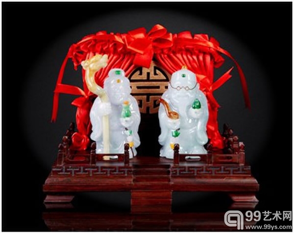 “说好话”天然翡翠人物摆件
