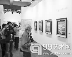 “亲民”的价格和作品使得本届上海艺博会人气爆棚，成交量也刷新记录。
