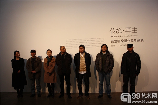 展览开幕式，右二为艺术家顾黎明