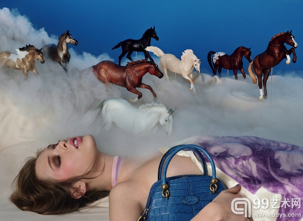 “DREAM” by David LaChapelle。