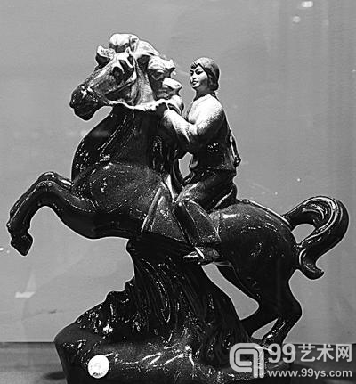 《飒爽英姿》